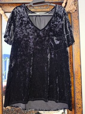 Velvet Black Crushed Velvet V‑Neck Tunic